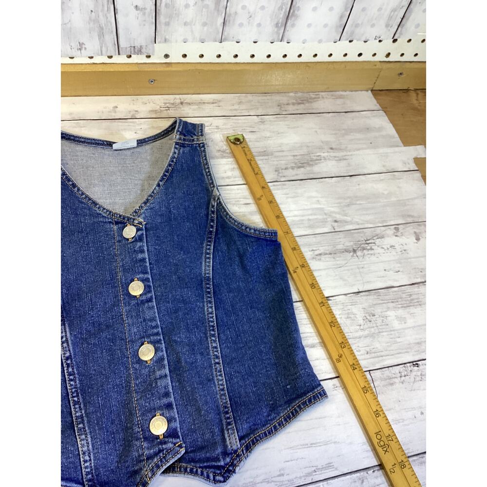 Abercrombie Kids denim vest in a blue wash with a button front Size- 11/12 - Picture 5 of 5